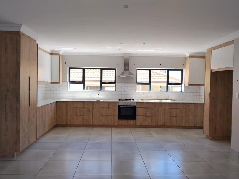 To Let 3 Bedroom Property for Rent in Dana Bay Western Cape